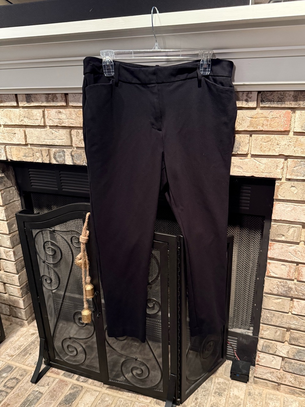 Liz Claiborne ankle pant, black, size 12, EUC